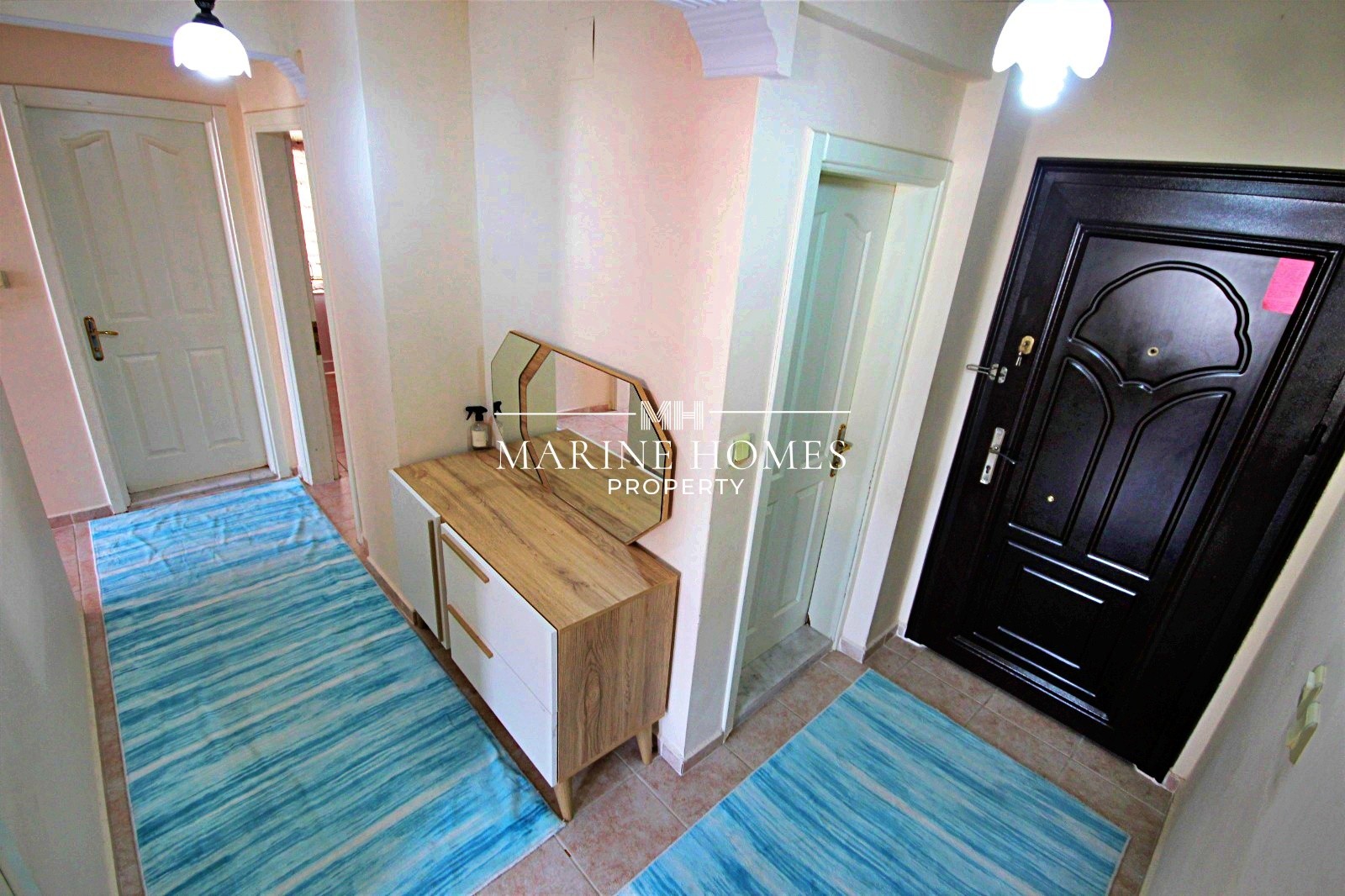 Ölüdeniz Caddesi Üzerinde Deniz Manzaralı Satılık 2+1 Daire