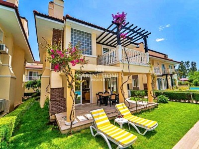 Çalış'ta Plaja Sıfır Satılık 4+1 Villa
