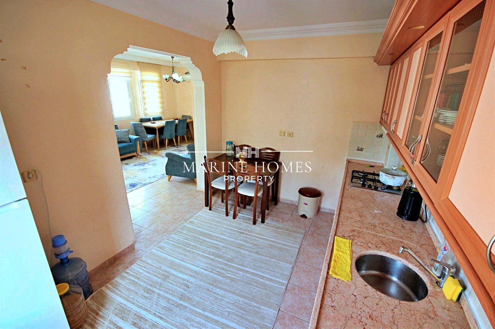 Ölüdeniz Caddesi Üzerinde Deniz Manzaralı Satılık 2+1 Daire