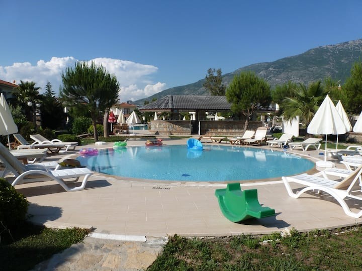 FOR SALE 2 BEDROOM APARTMENT