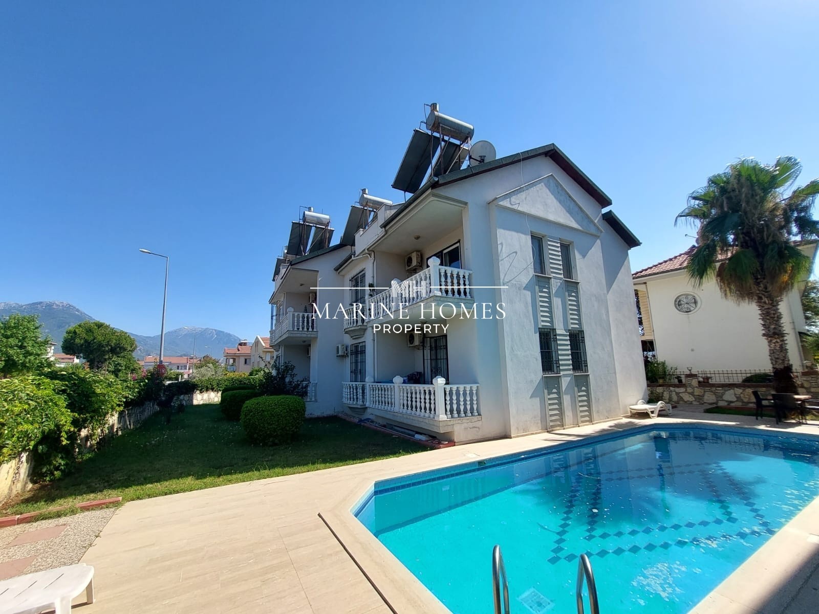 3+1 DUPLEX FLAT WITH POOL IN CENTRAL LOCATION IN FETHIYE