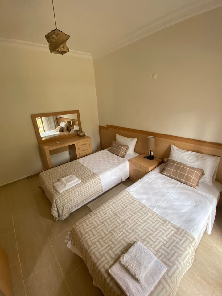 FOR SALE 2 BEDROOM APARTMENT