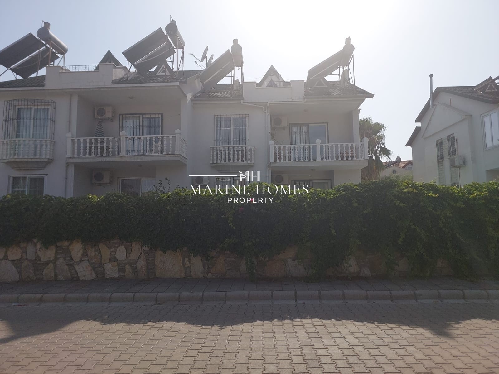 3+1 DUPLEX FLAT WITH POOL IN CENTRAL LOCATION IN FETHIYE