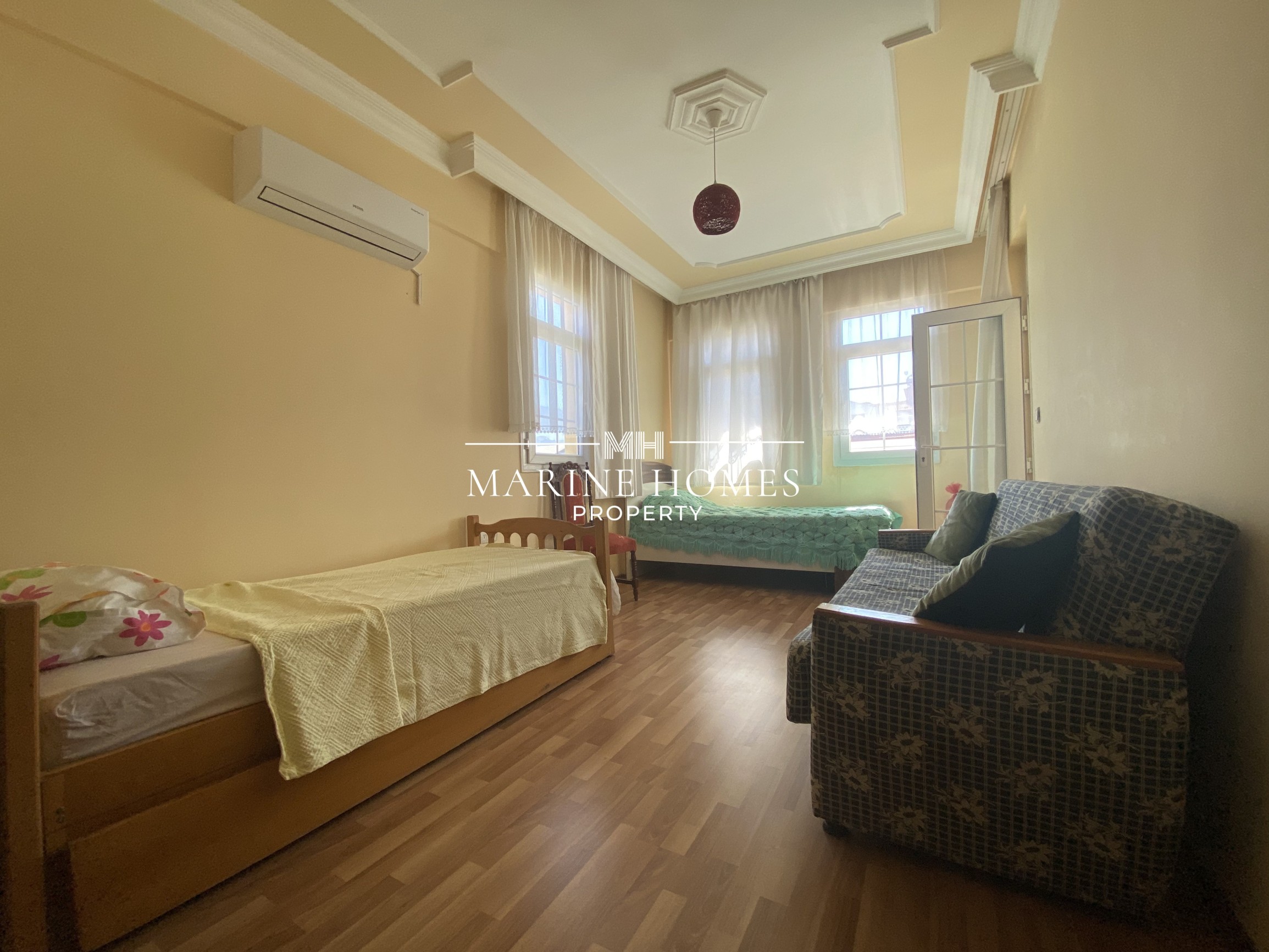 Babataşı Mahallesinde Sahile 300 Metre Mesafe Satılık 3+1 Villa