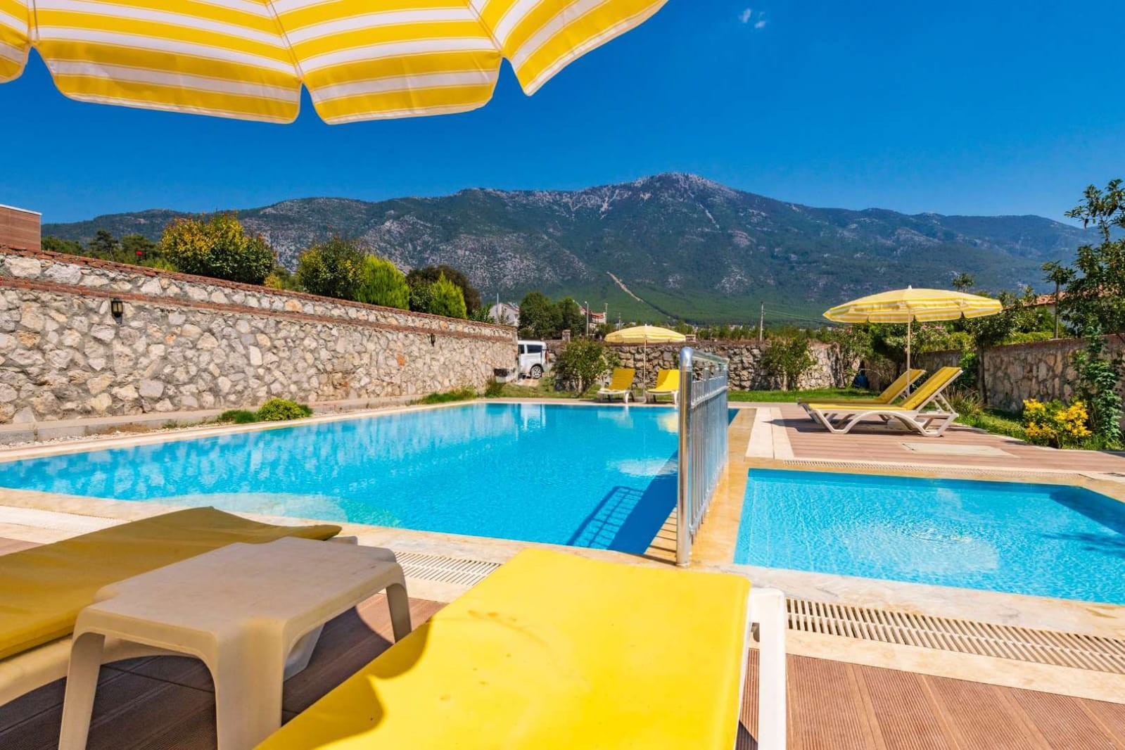 VILLA BERA 1