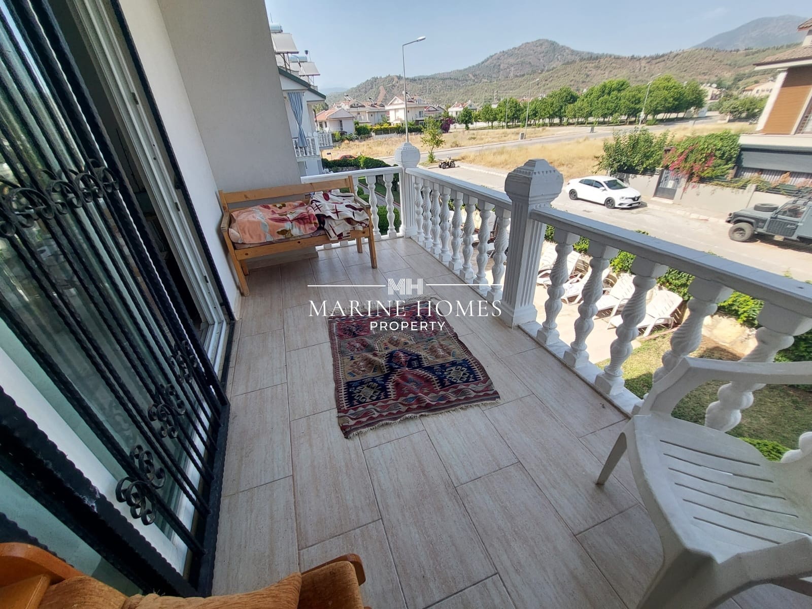 3+1 DUPLEX FLAT WITH POOL IN CENTRAL LOCATION IN FETHIYE