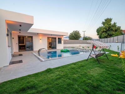 VILLA MEVA 2