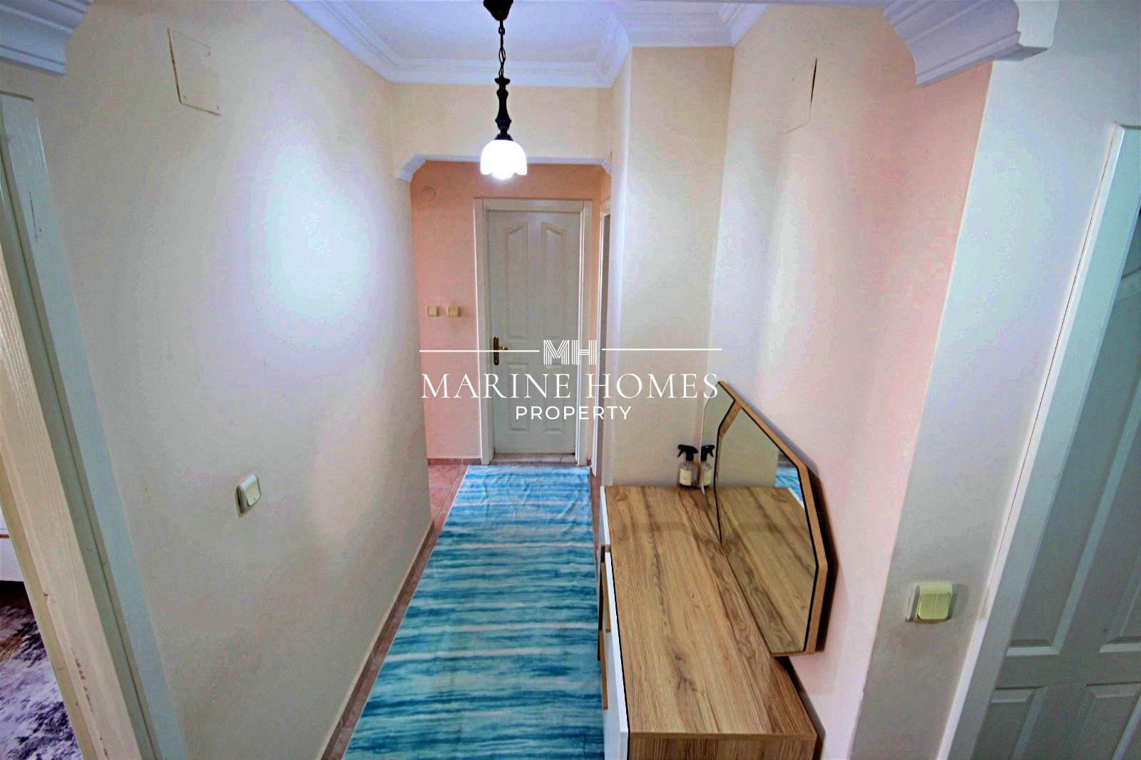 Ölüdeniz Caddesi Üzerinde Deniz Manzaralı Satılık 2+1 Daire